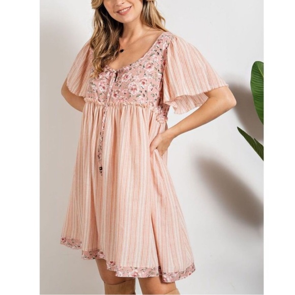 Easel Faded Coral Floral Mix W/Pockets Short Sleeve Babydoll Dress. NWT! Sz S - Picture 2 of 10